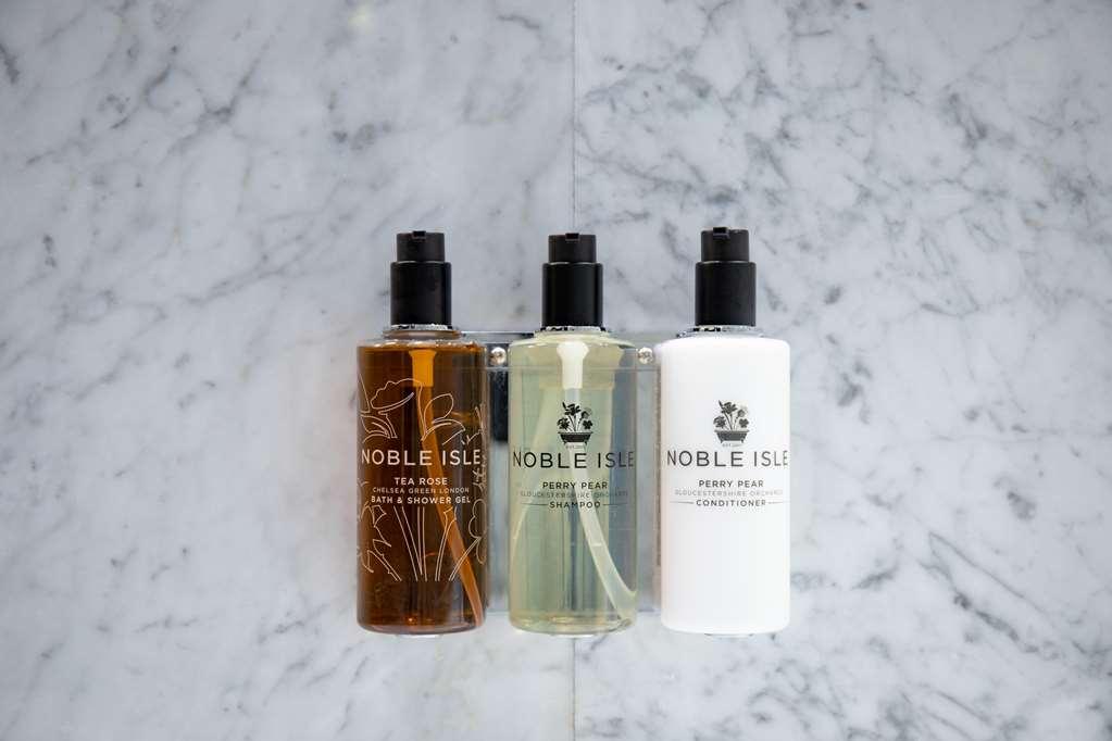 Radisson Blu Hotel, London Leicester Square - Formerly Hampshire Room photo Noble Isle products